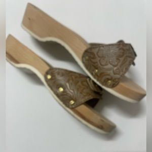 Dr Scholls wooden sandals size 8